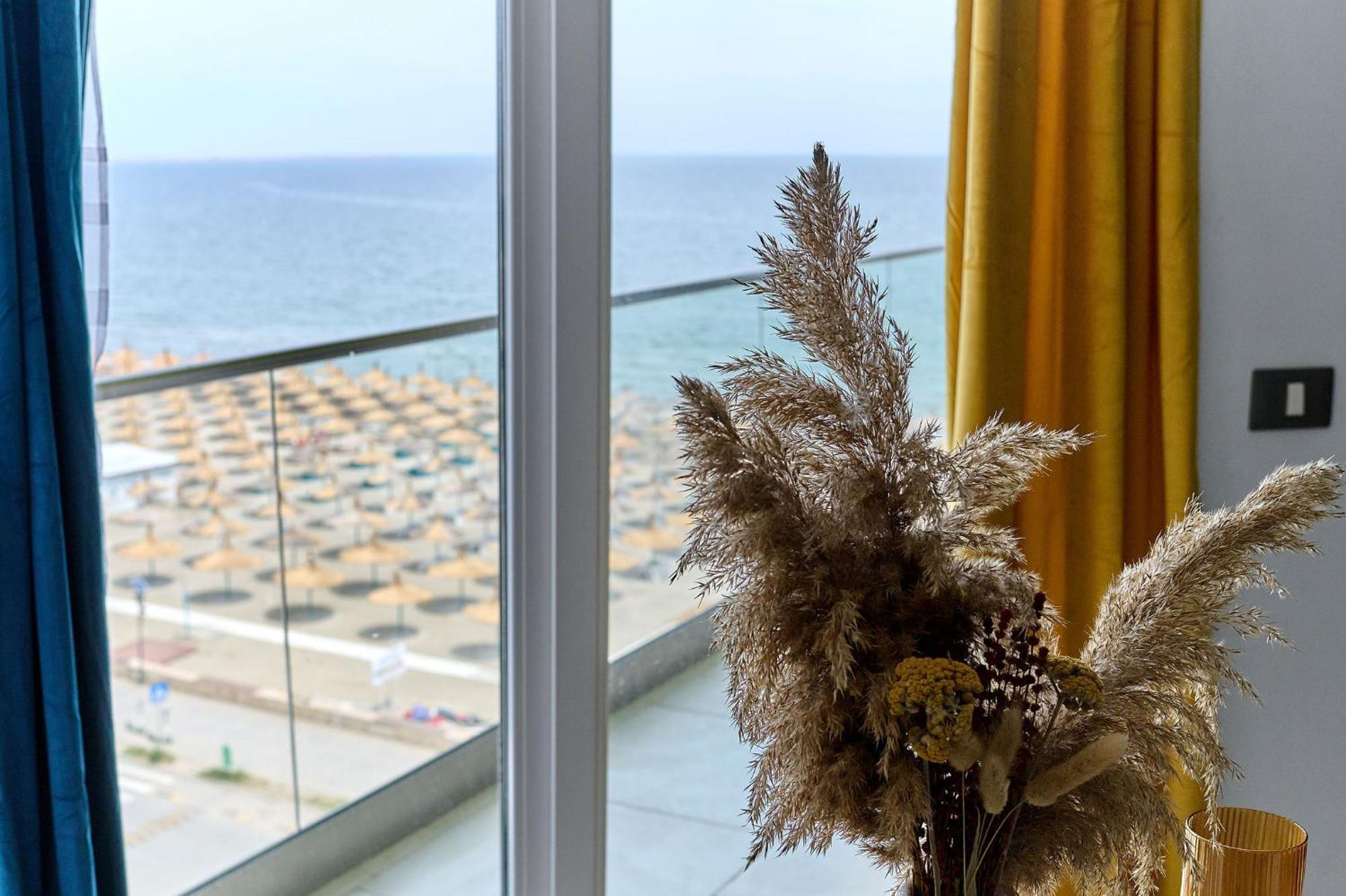 Paradise Sea View 2Bd Apt Spa N Pools Beach Resort Năvodari 외부 사진