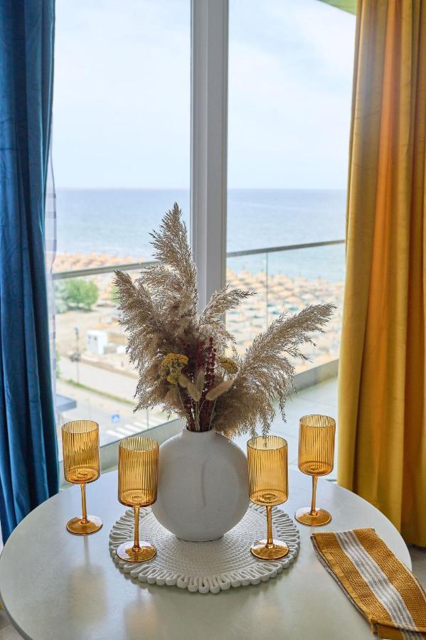 Paradise Sea View 2Bd Apt Spa N Pools Beach Resort Năvodari 외부 사진